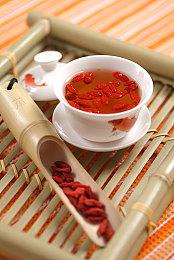 疯狂耍猴！多次跳票的《遗弃》APP只有几秒预告片